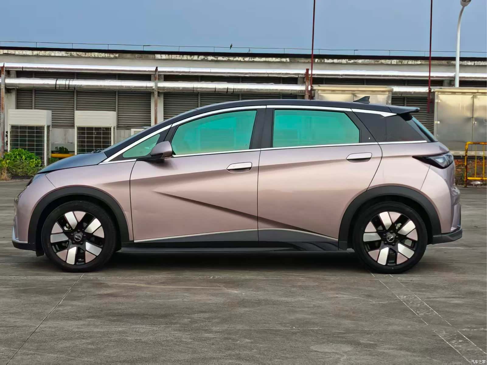 BYD Dolphin, 2022 6