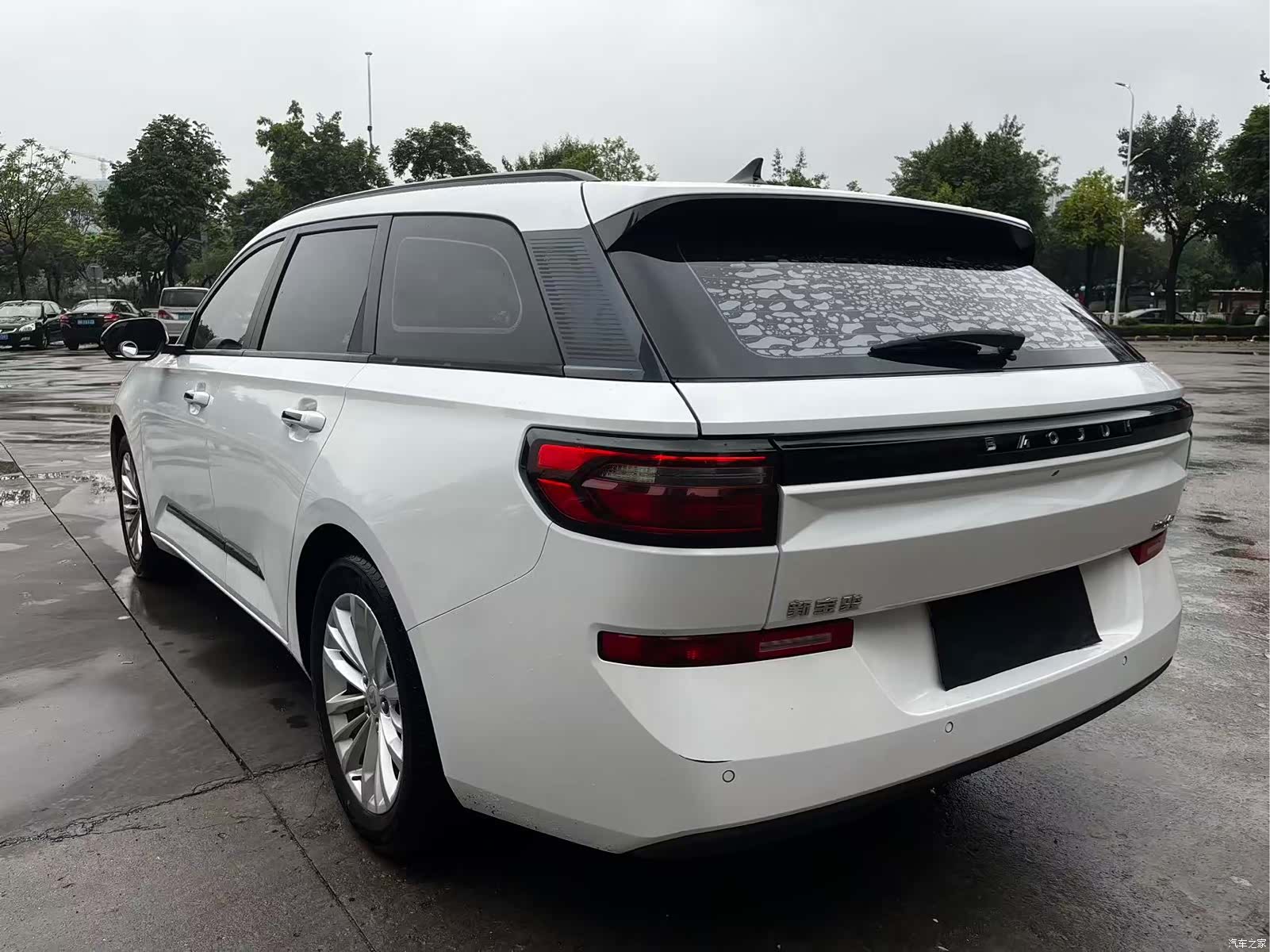 Wuling RC-5, 2021 7