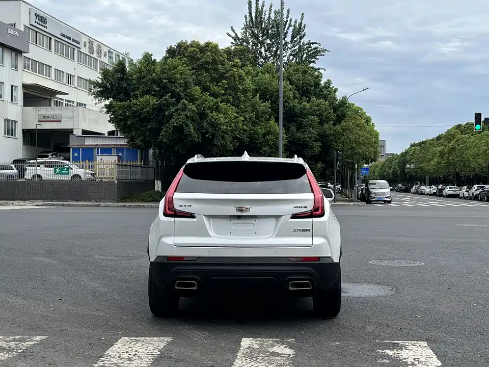 Cadillac XT4