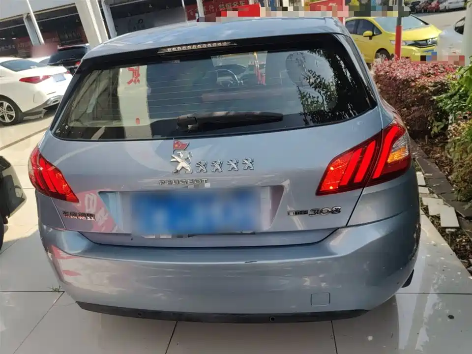 Peugeot 308S