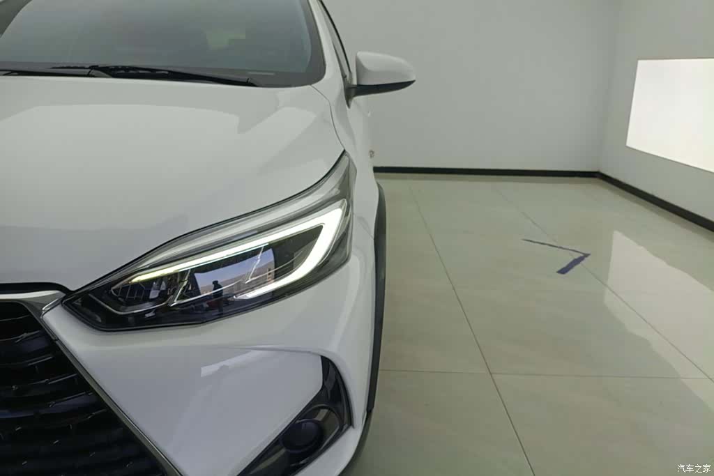 Toyota YARiS L, 2020 все фото