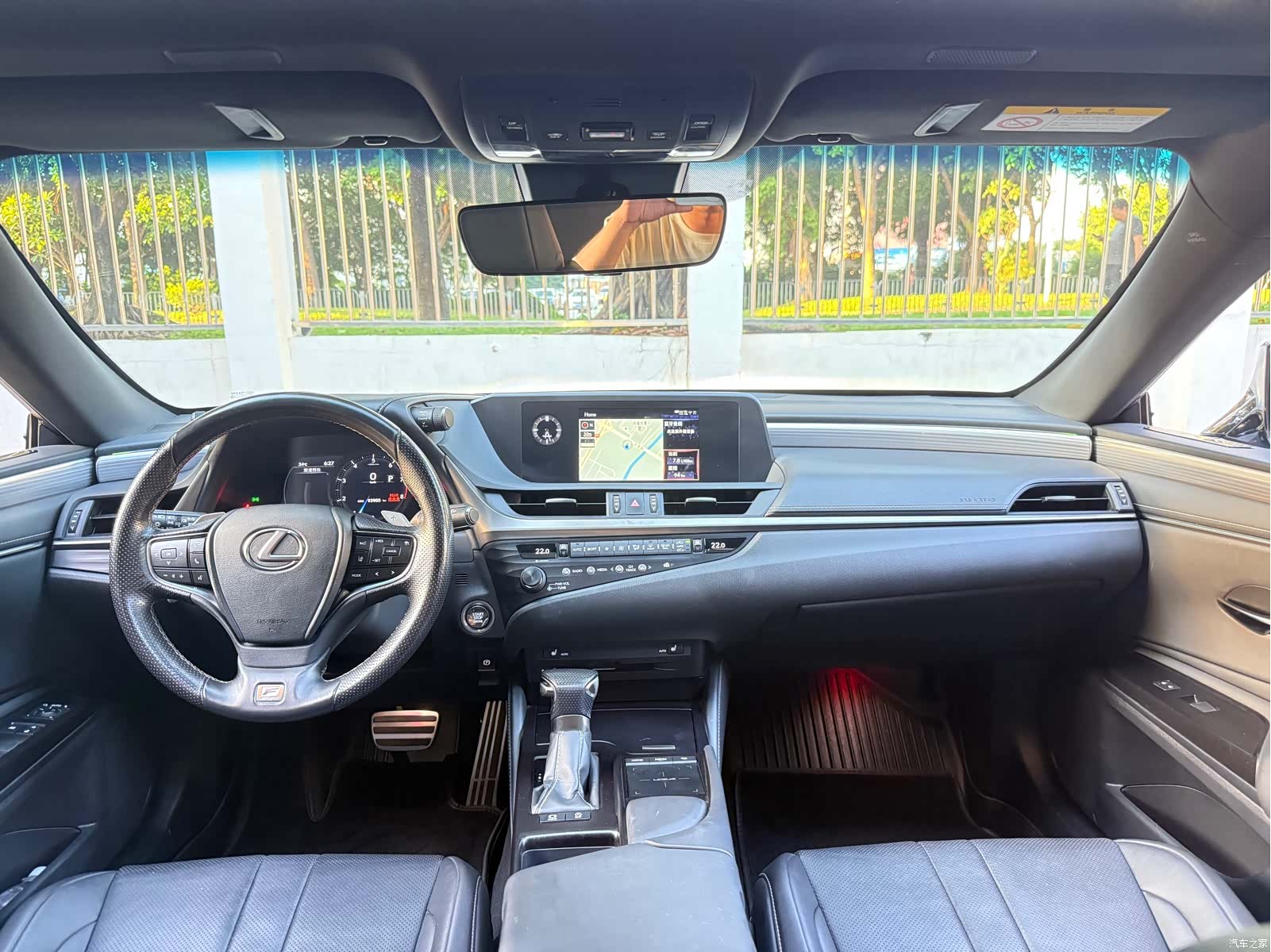 Lexus ES, 2019 9