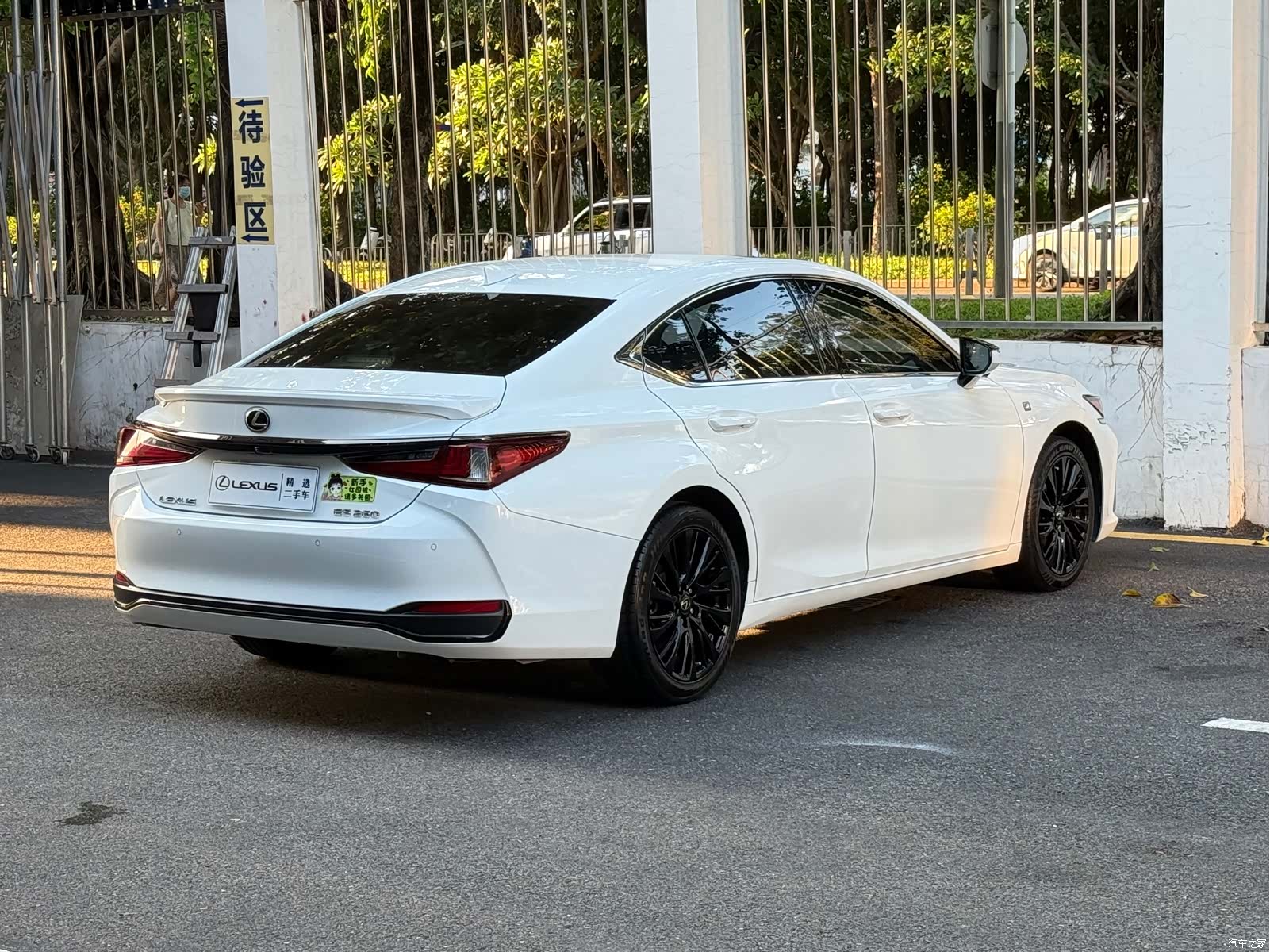 Lexus ES, 2019 6