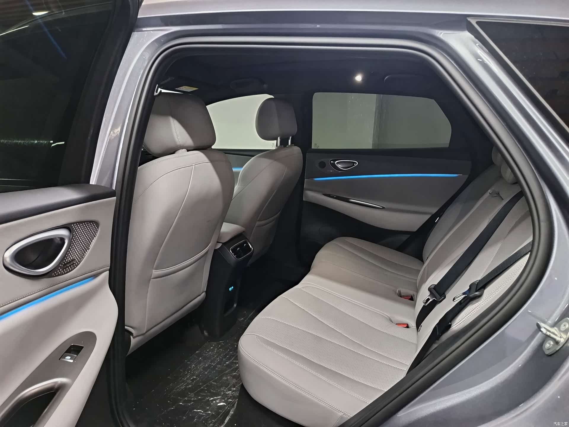 BYD HiAce, 2025 13
