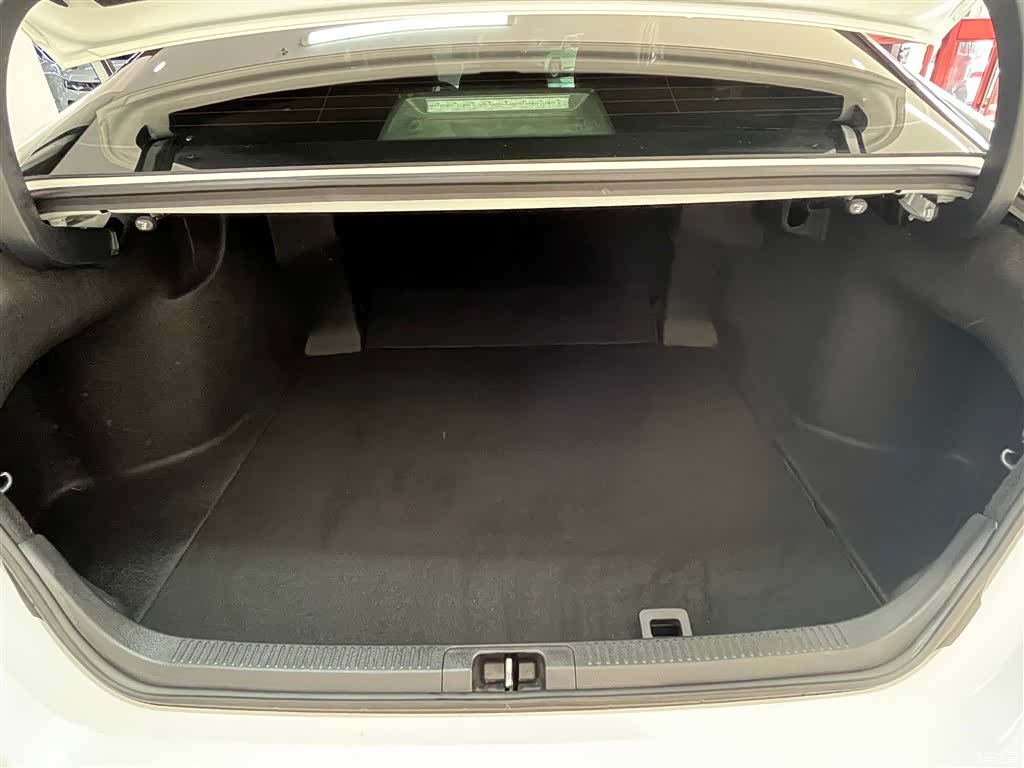 Toyota Camry, 2021 11