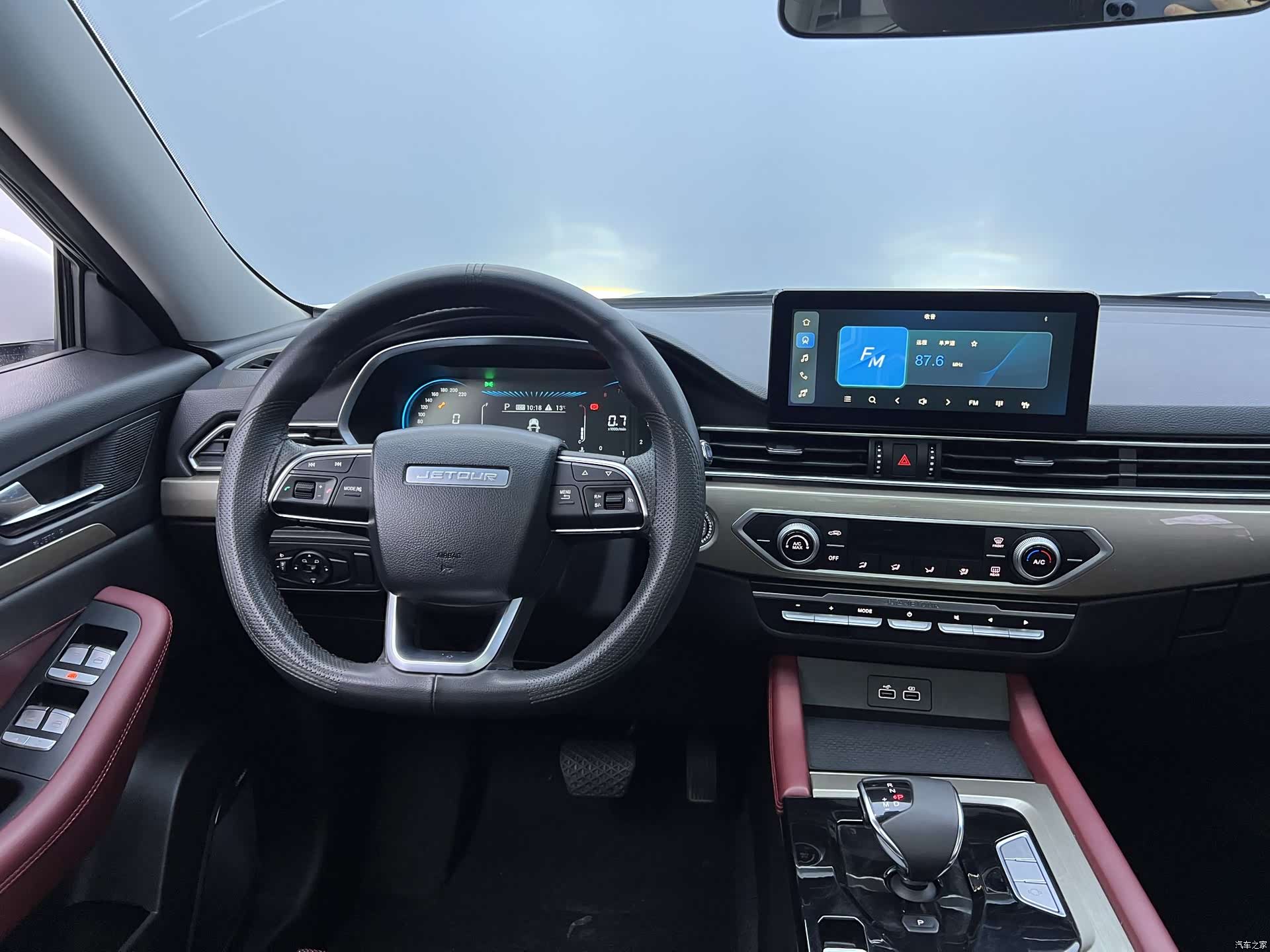 Jetour X70, 2023 24
