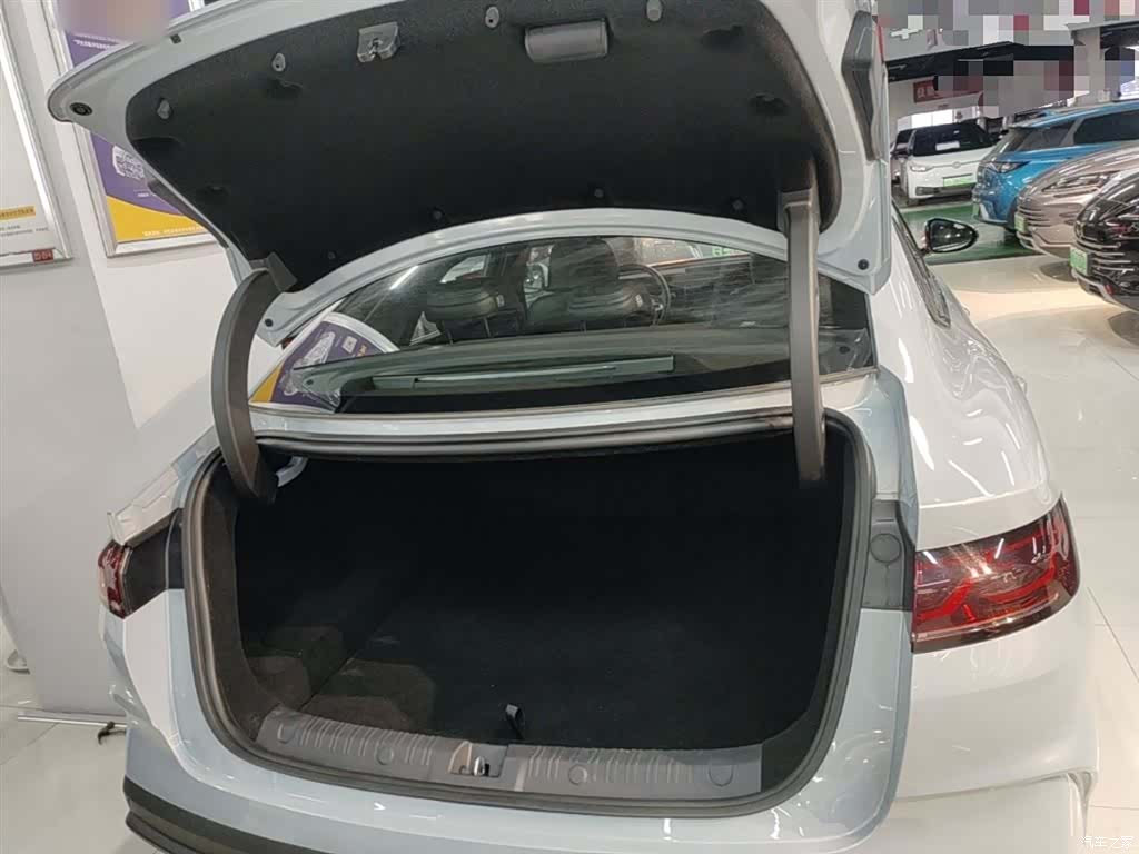 BYD Qin, 2025 19