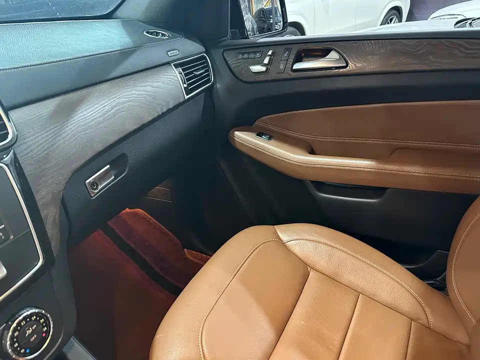 Mercedes-Benz GLS Mercedes-Benz GLS