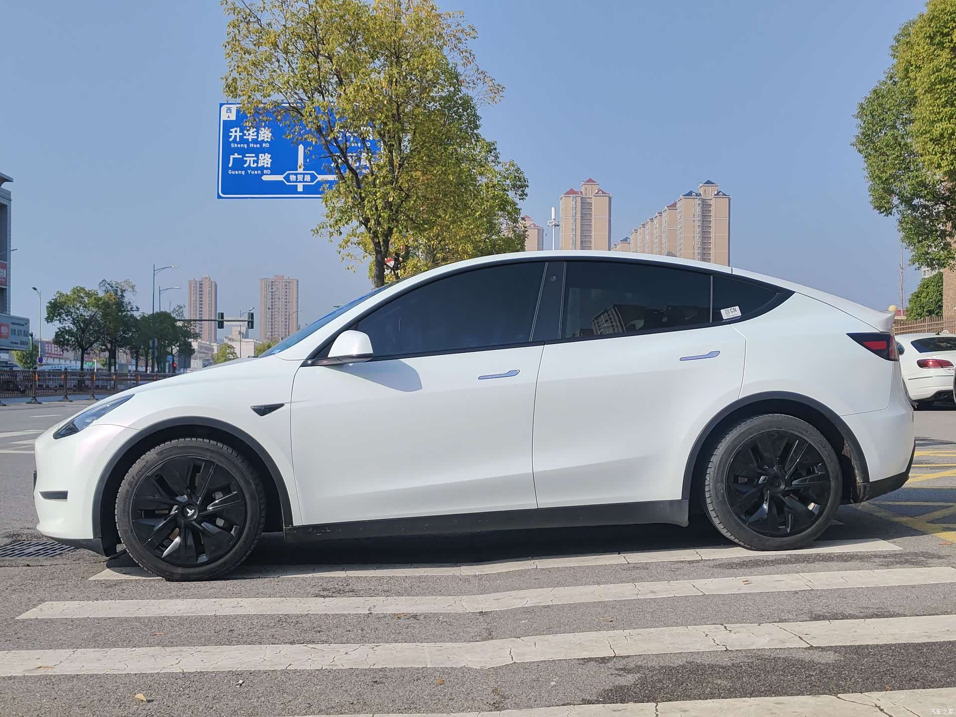 Tesla Model Y, 2021 7
