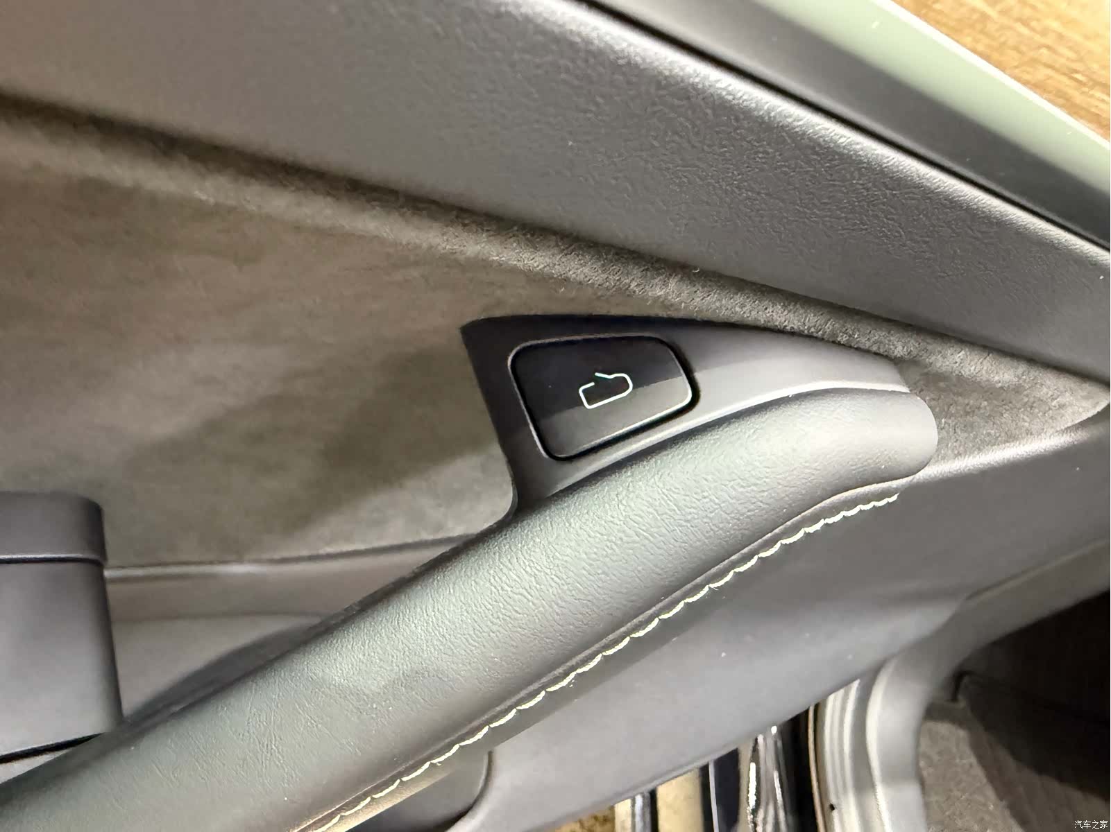 Tesla Model 3, 2022 15