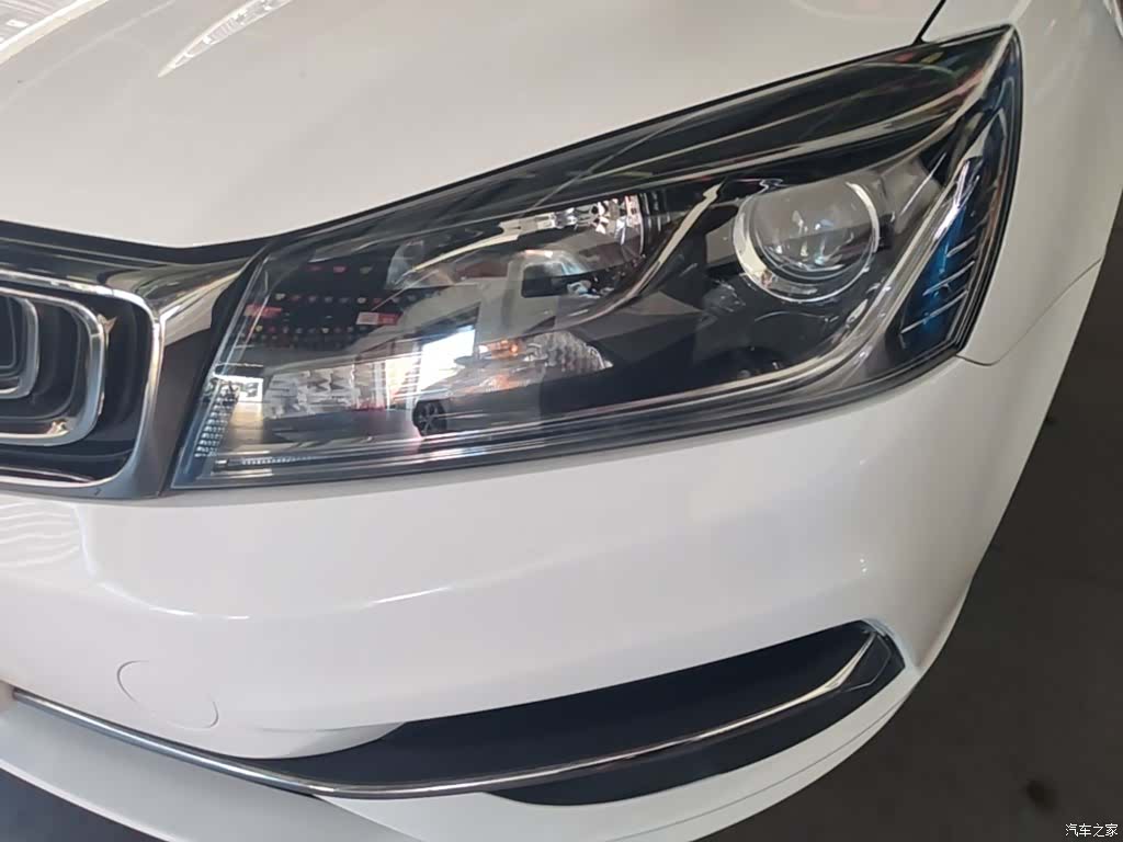 Geely Emgrand, 2018 24