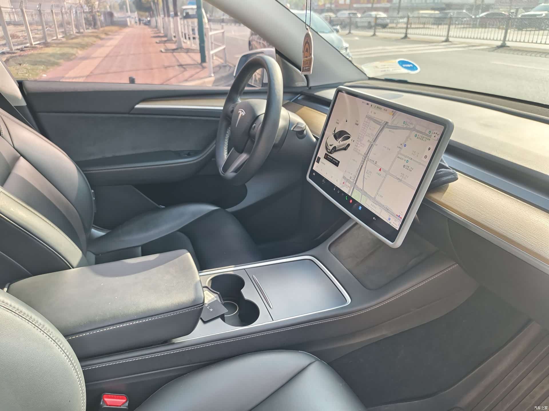 Tesla Model Y, 2021 19