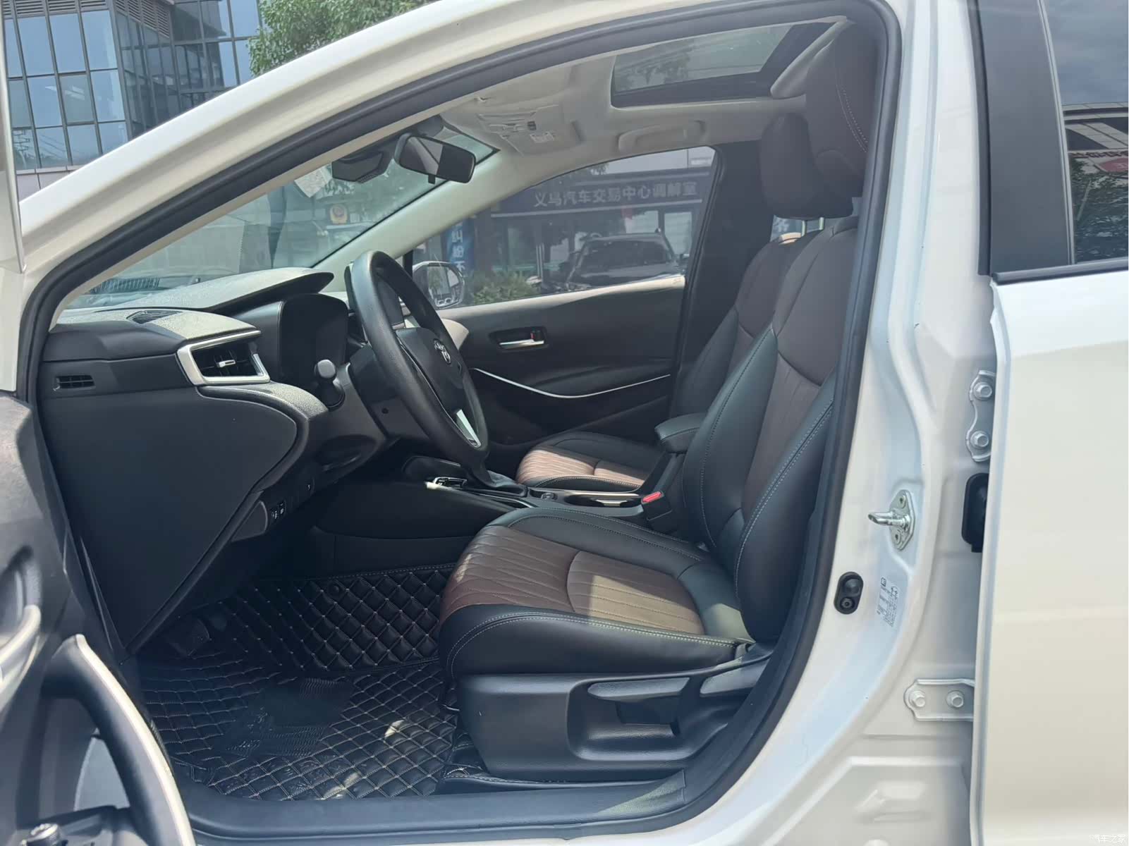 Toyota Corolla, 2023 10