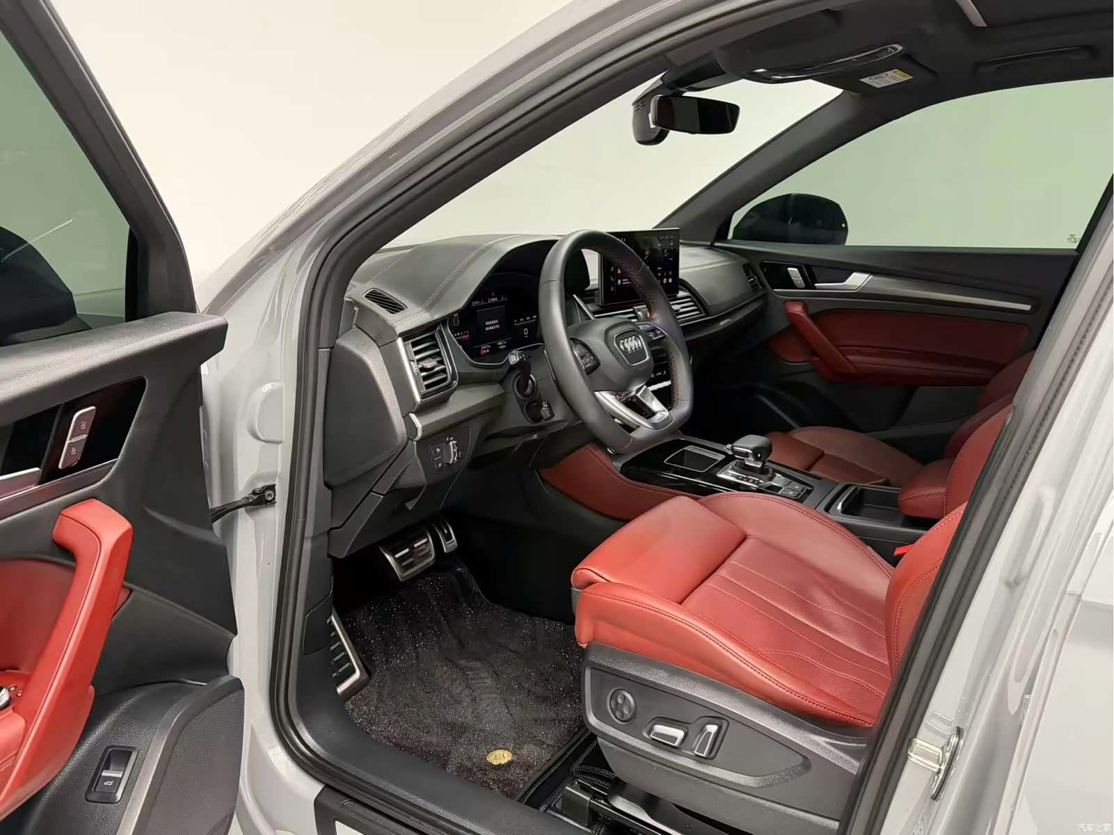 Audi Q5L, 2024 11