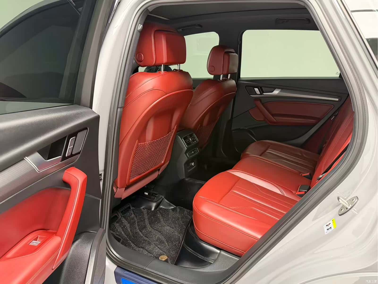 Audi Q5L, 2024 13