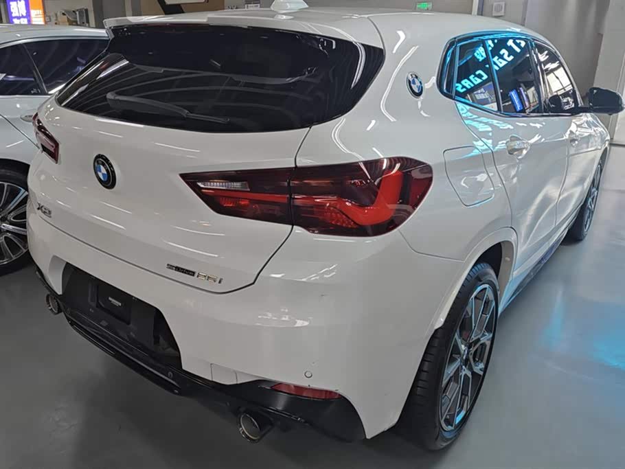 BMW X2