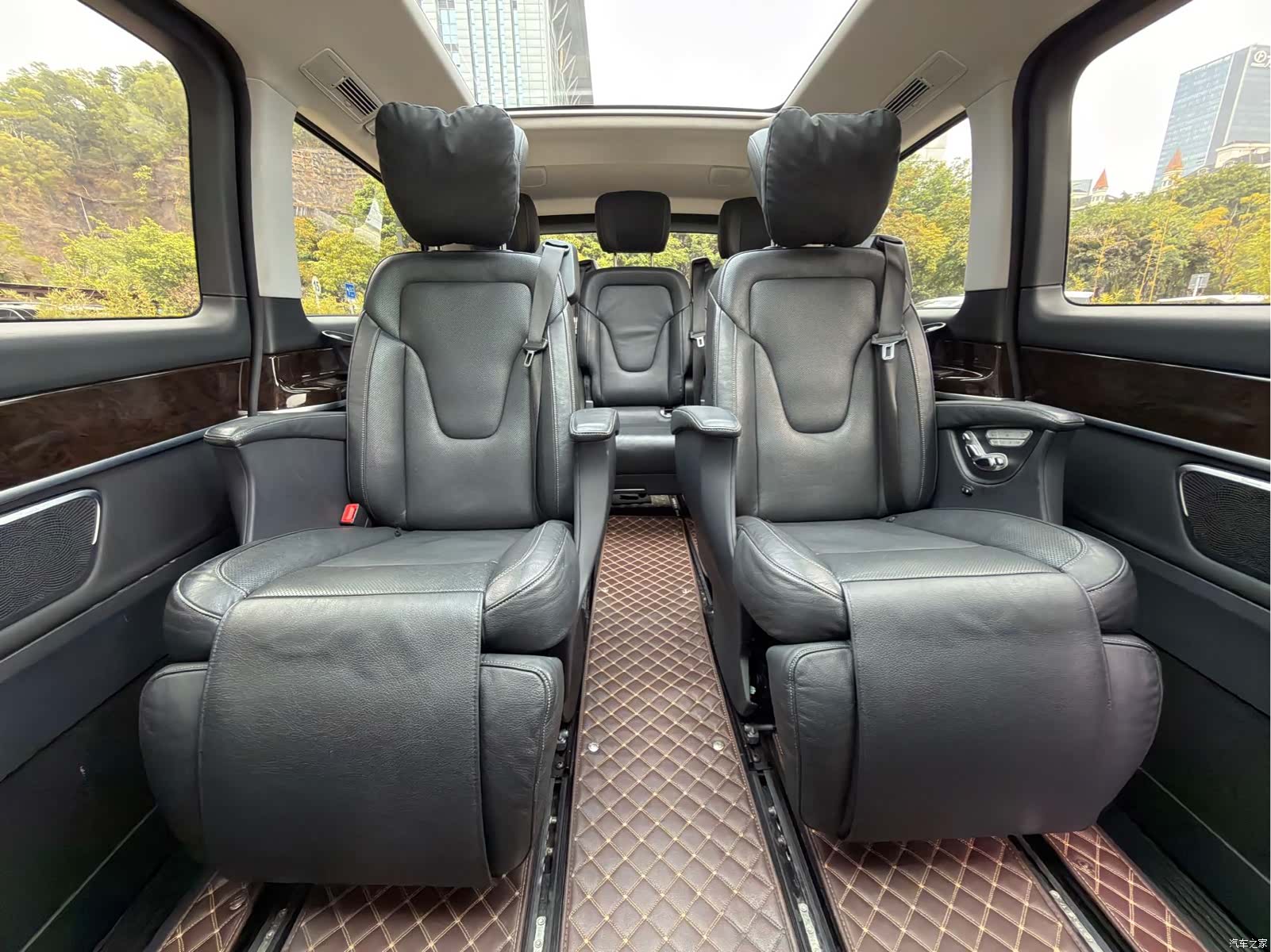 Mercedes-Benz V-Class, 2018 22