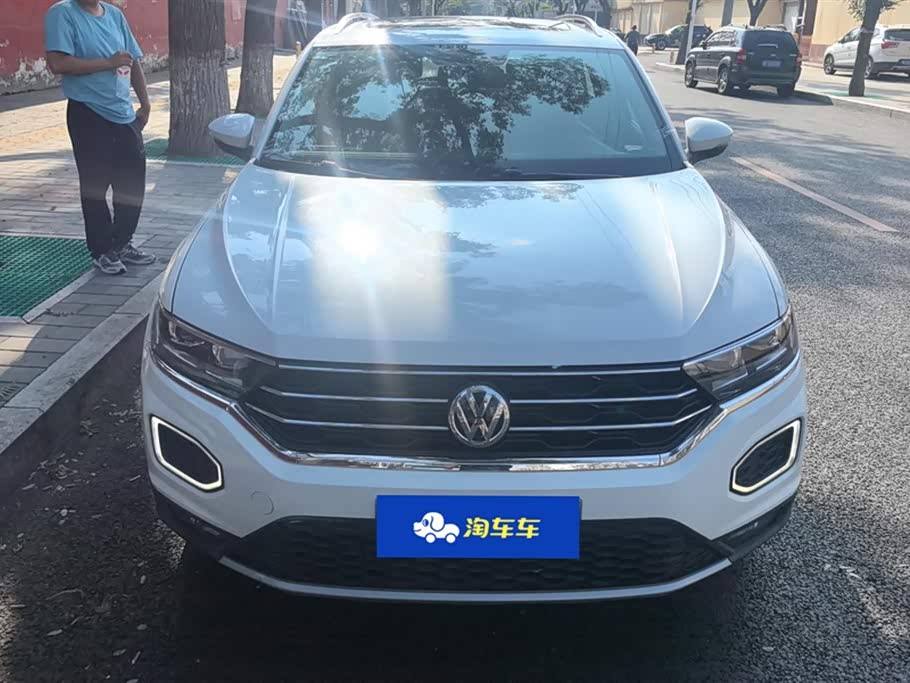 Volkswagen T-ROC exploring Songs