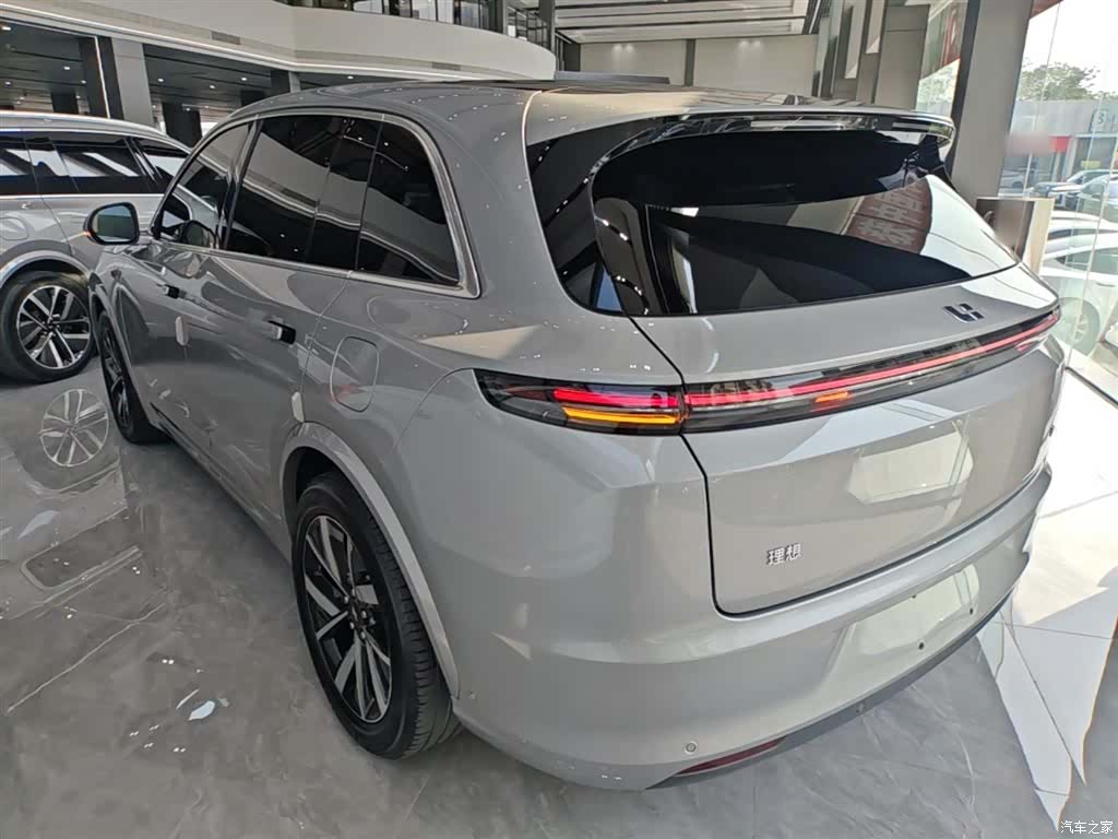 Li Auto L7, 2023 все фото