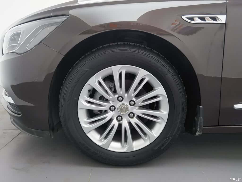 Buick LaCrosse, 2017 17