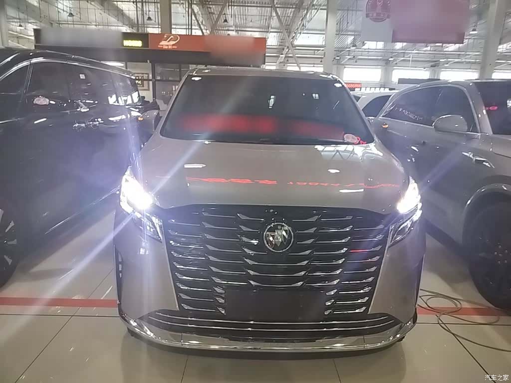 Buick GL8, 2023 3