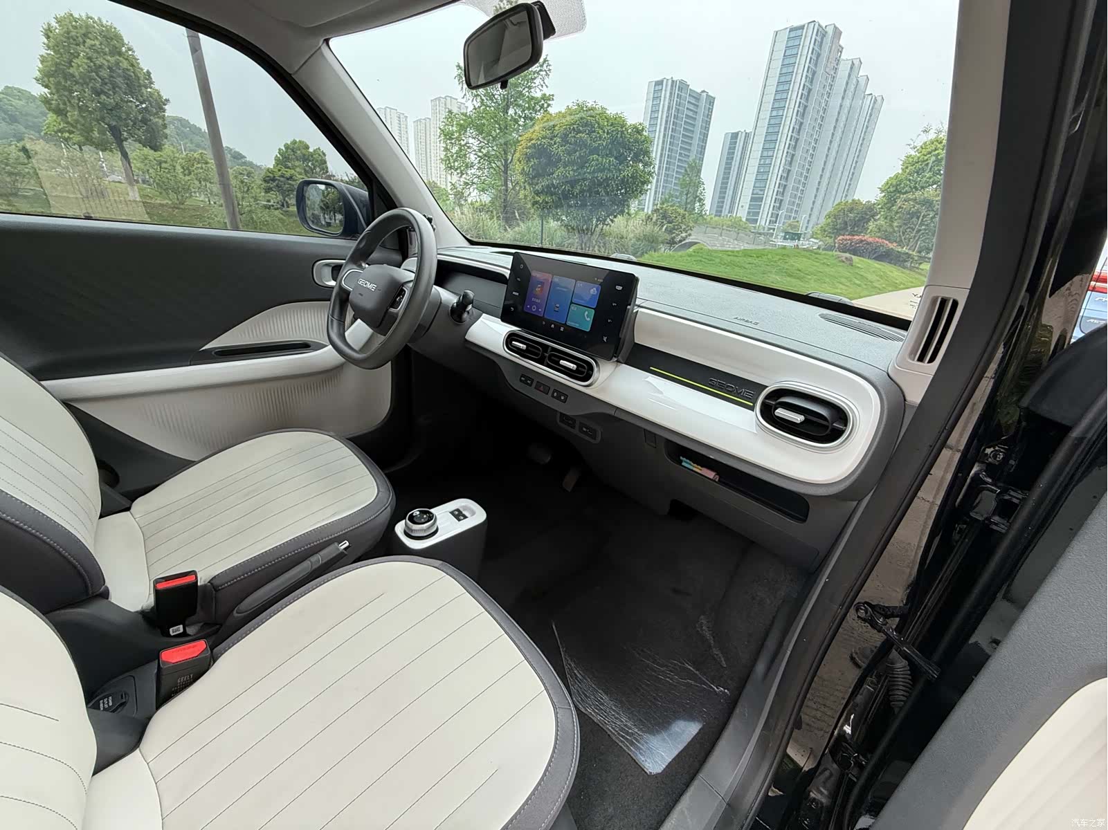Geely Panda, 2025 8