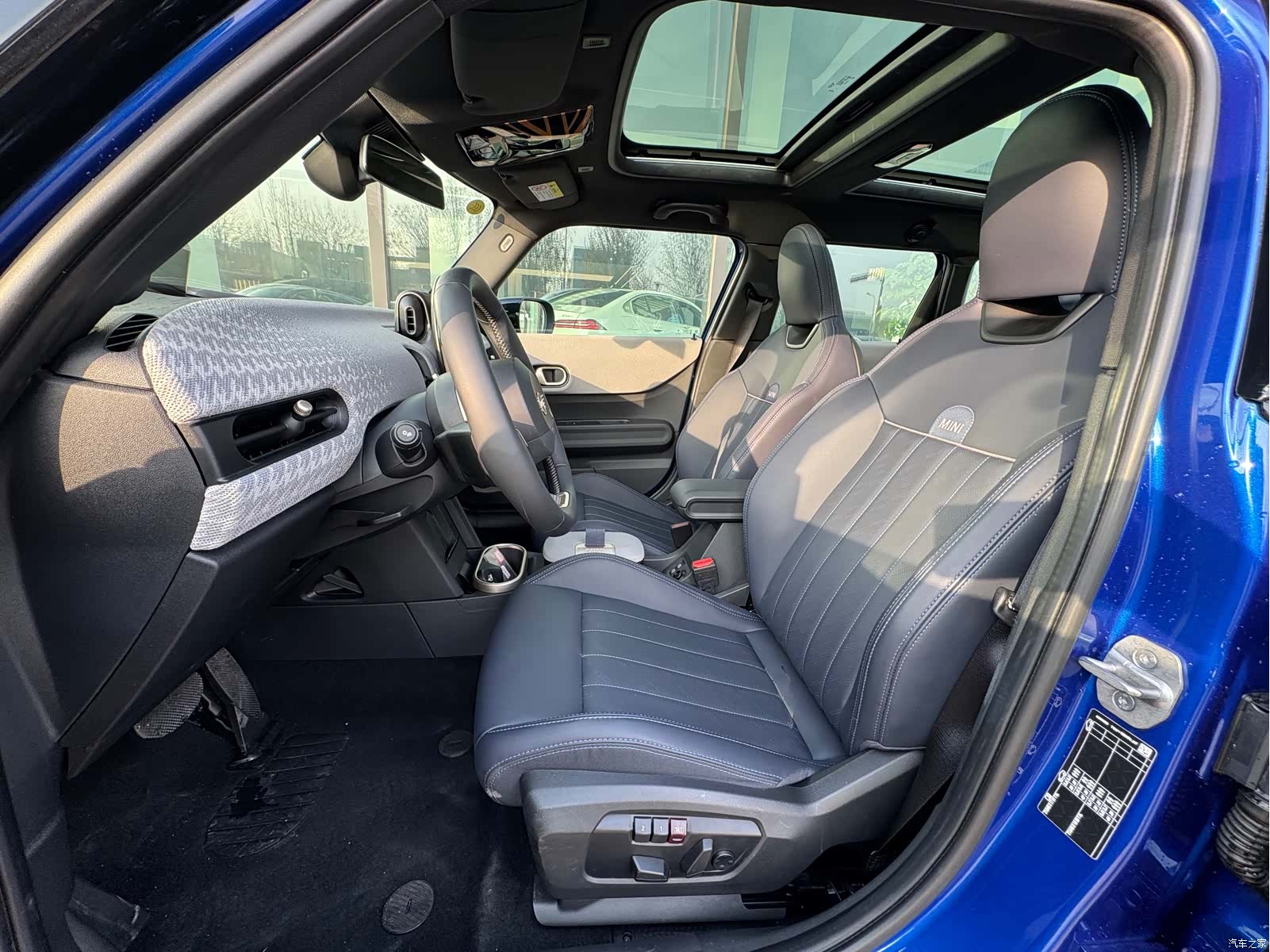 Mini Cooper, 2025 все фото