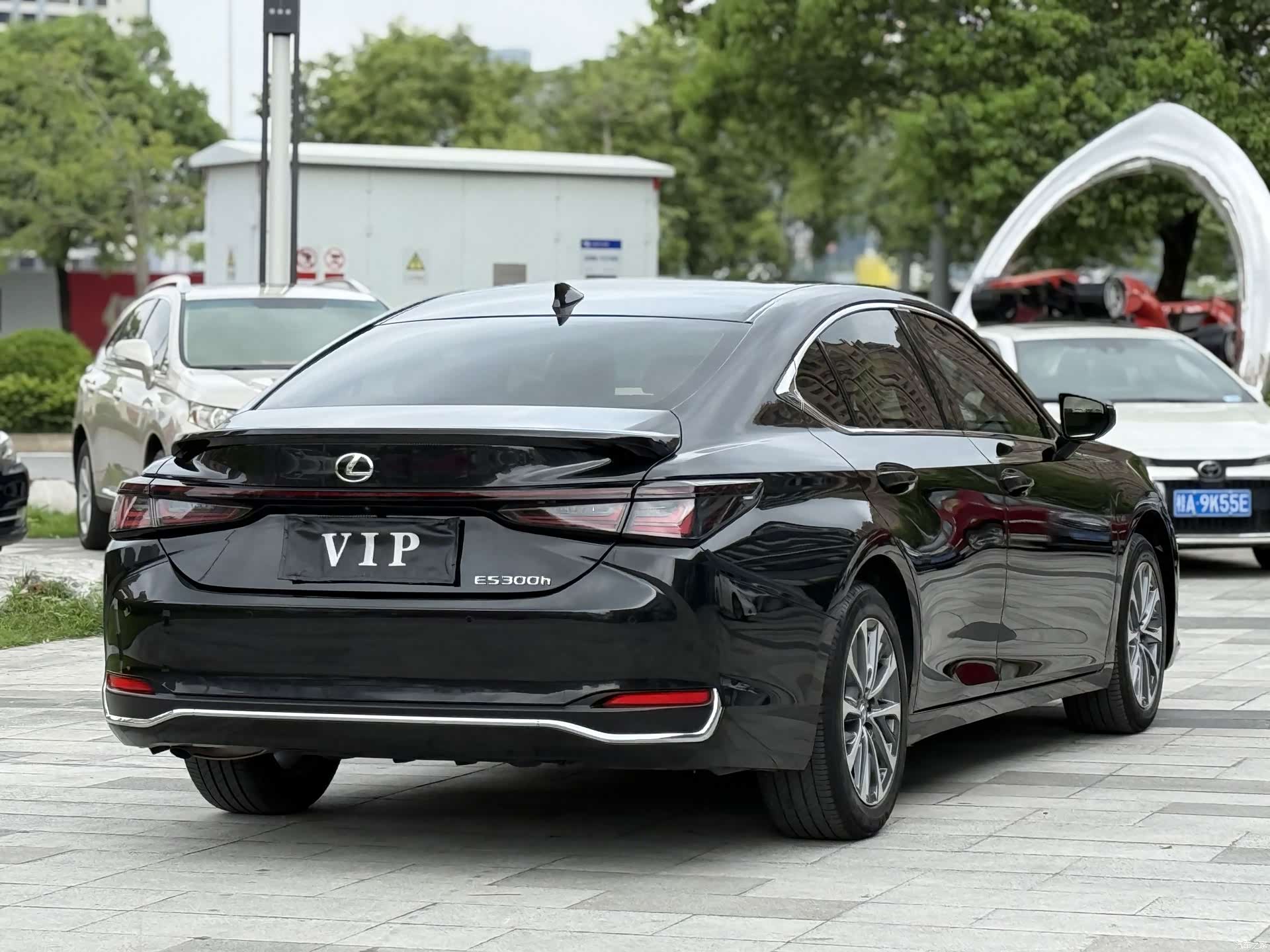 Lexus ES, 2025 3