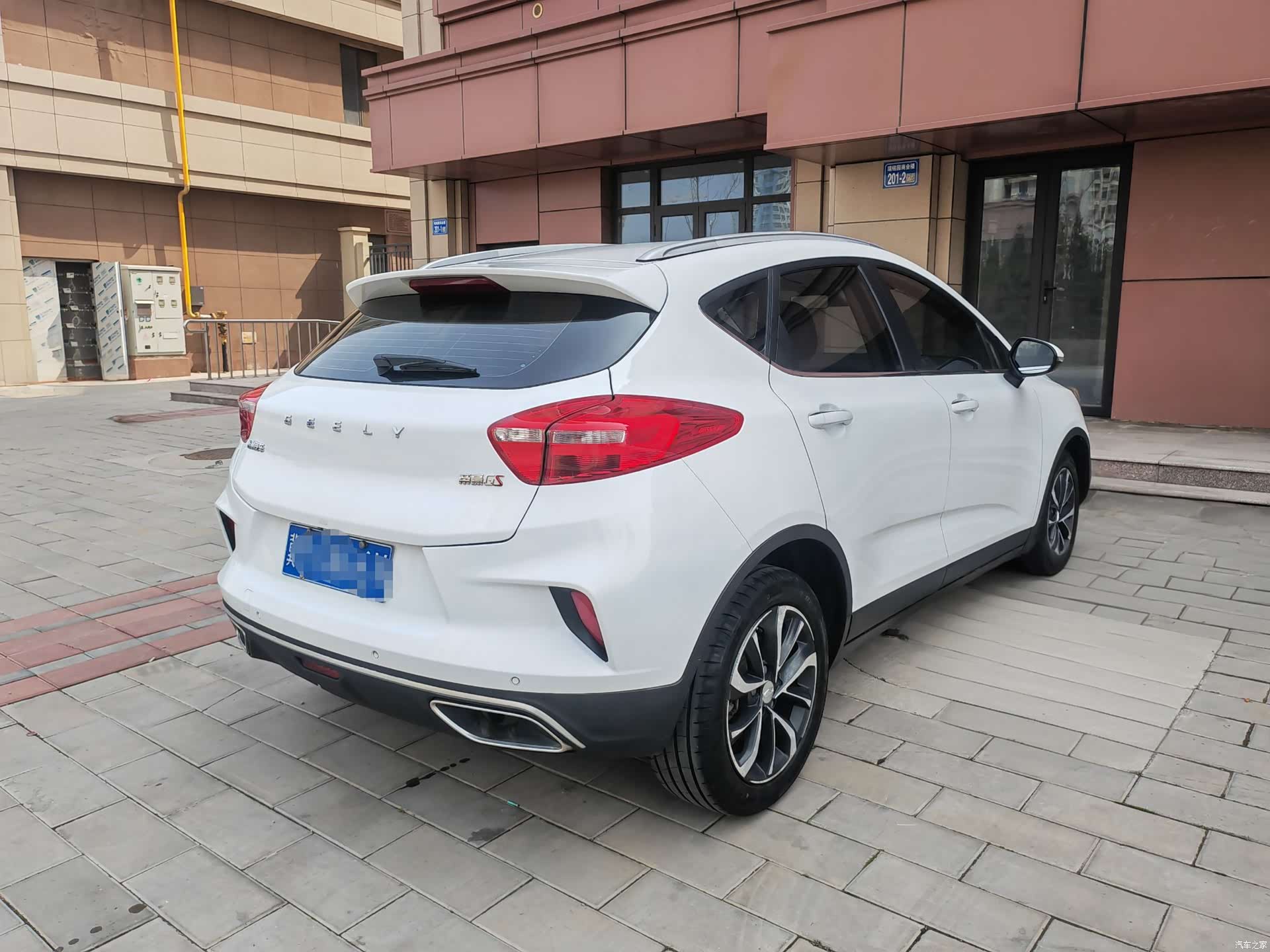 Geely Emgrand, 2019 4