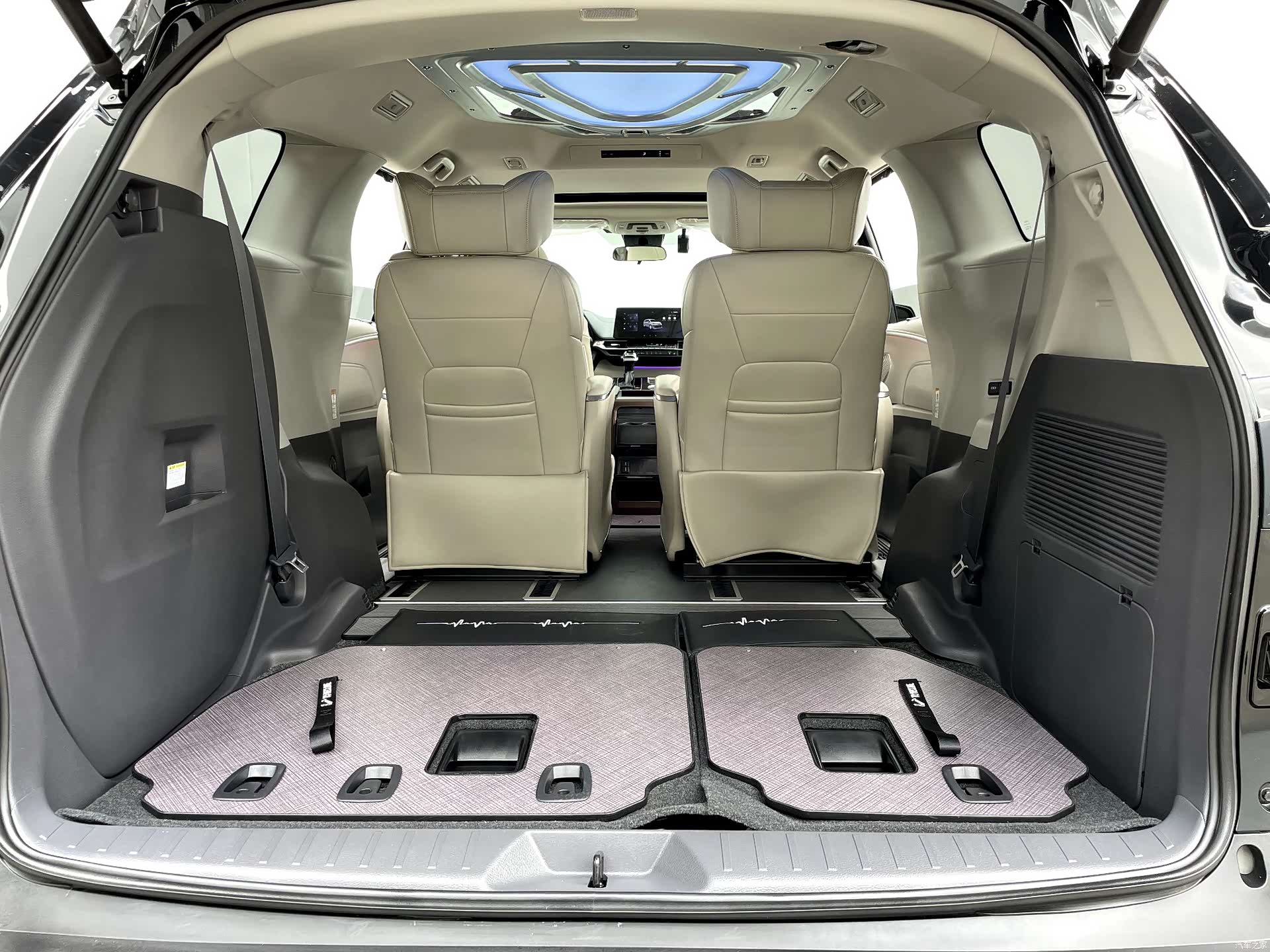 Toyota Sienna, 2026 29