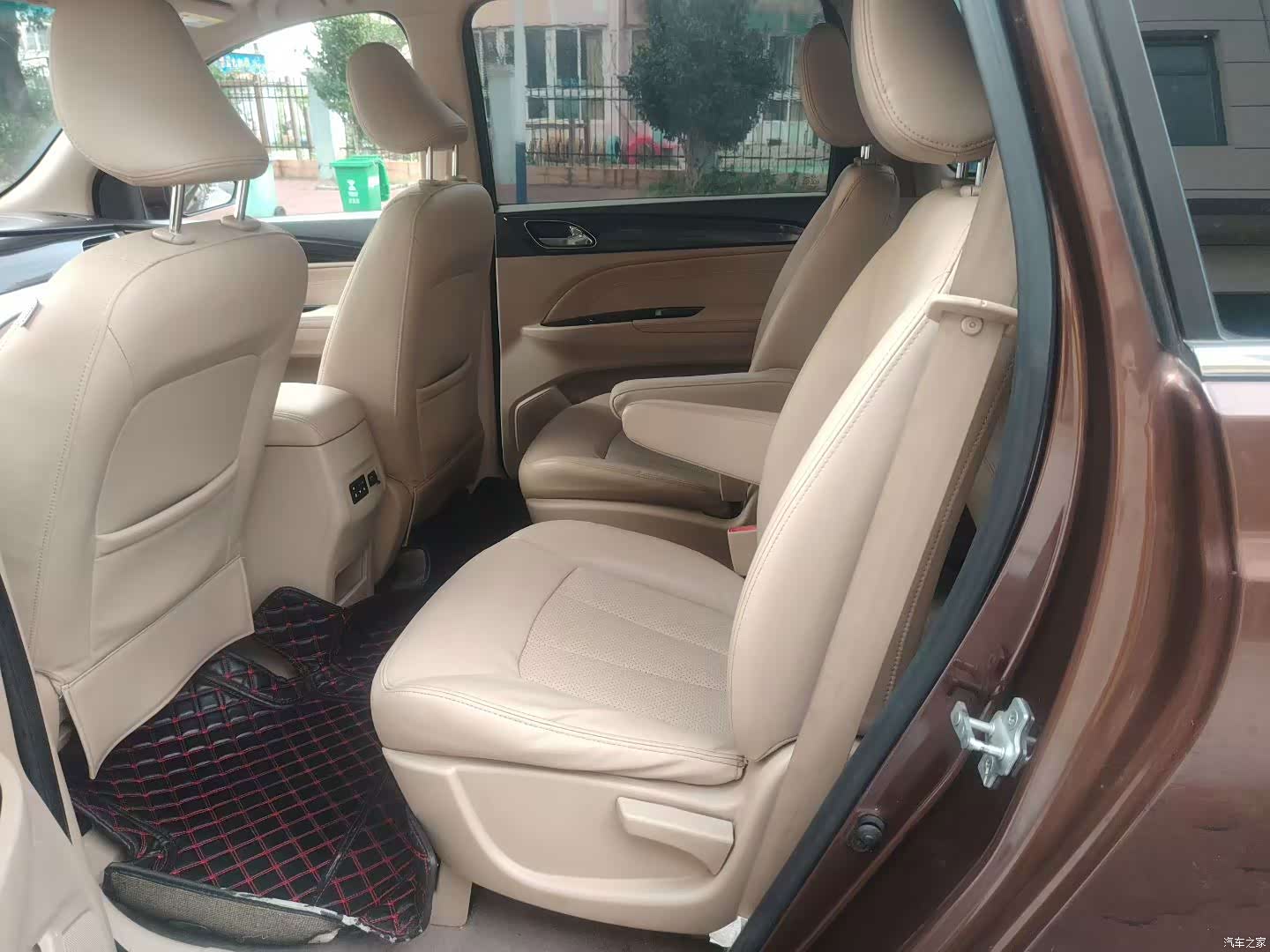Wuling 730, 2016 4