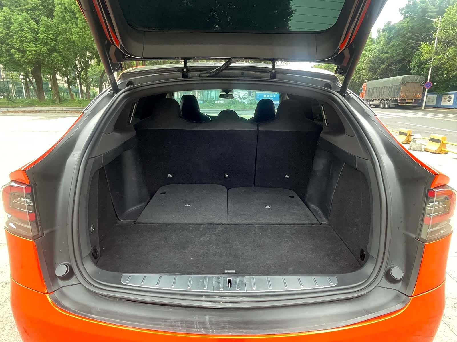 Tesla Model X, 2019 24