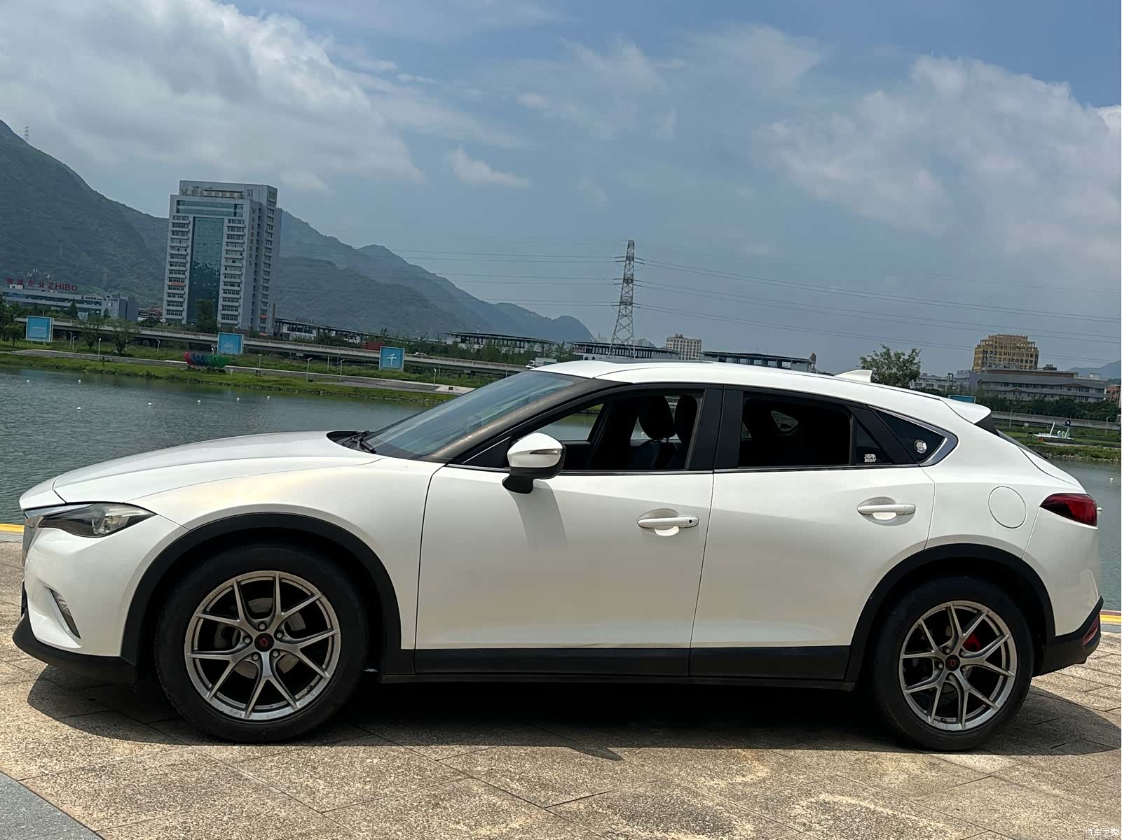 Mazda CX-4, 2016 7