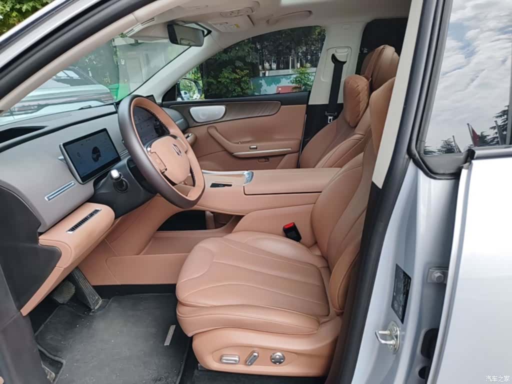 Leapmotor C11, 2025 15
