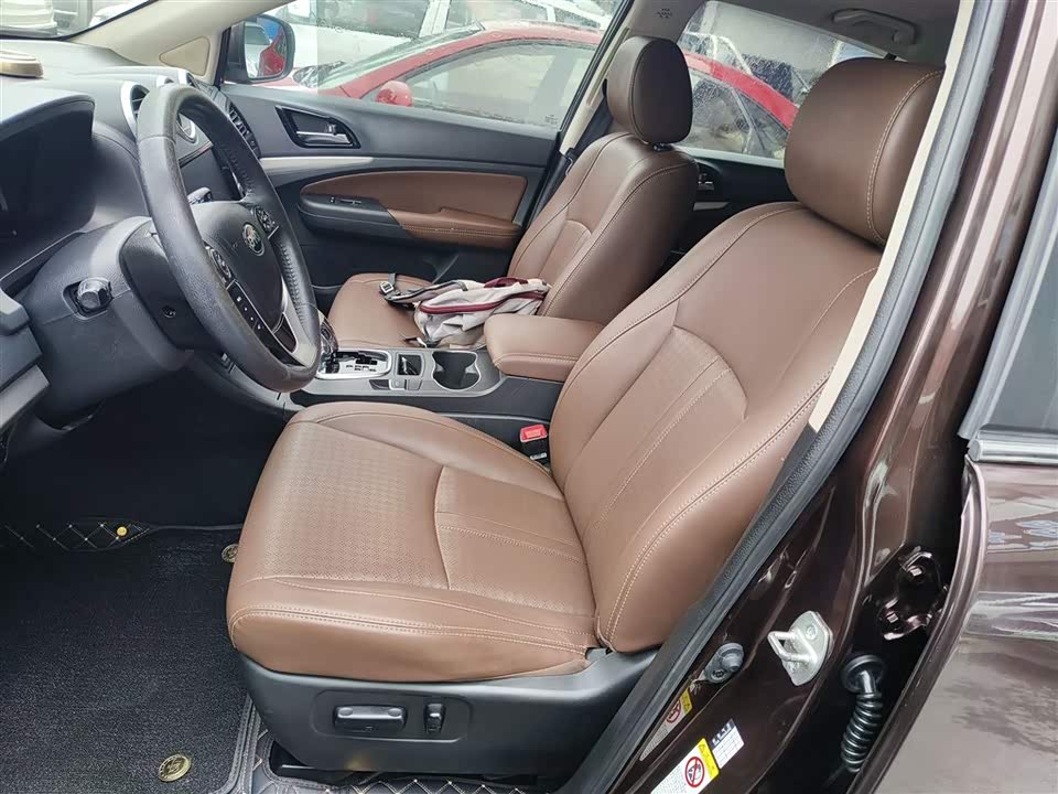 BYD S7