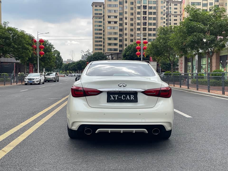 Infiniti Q50L