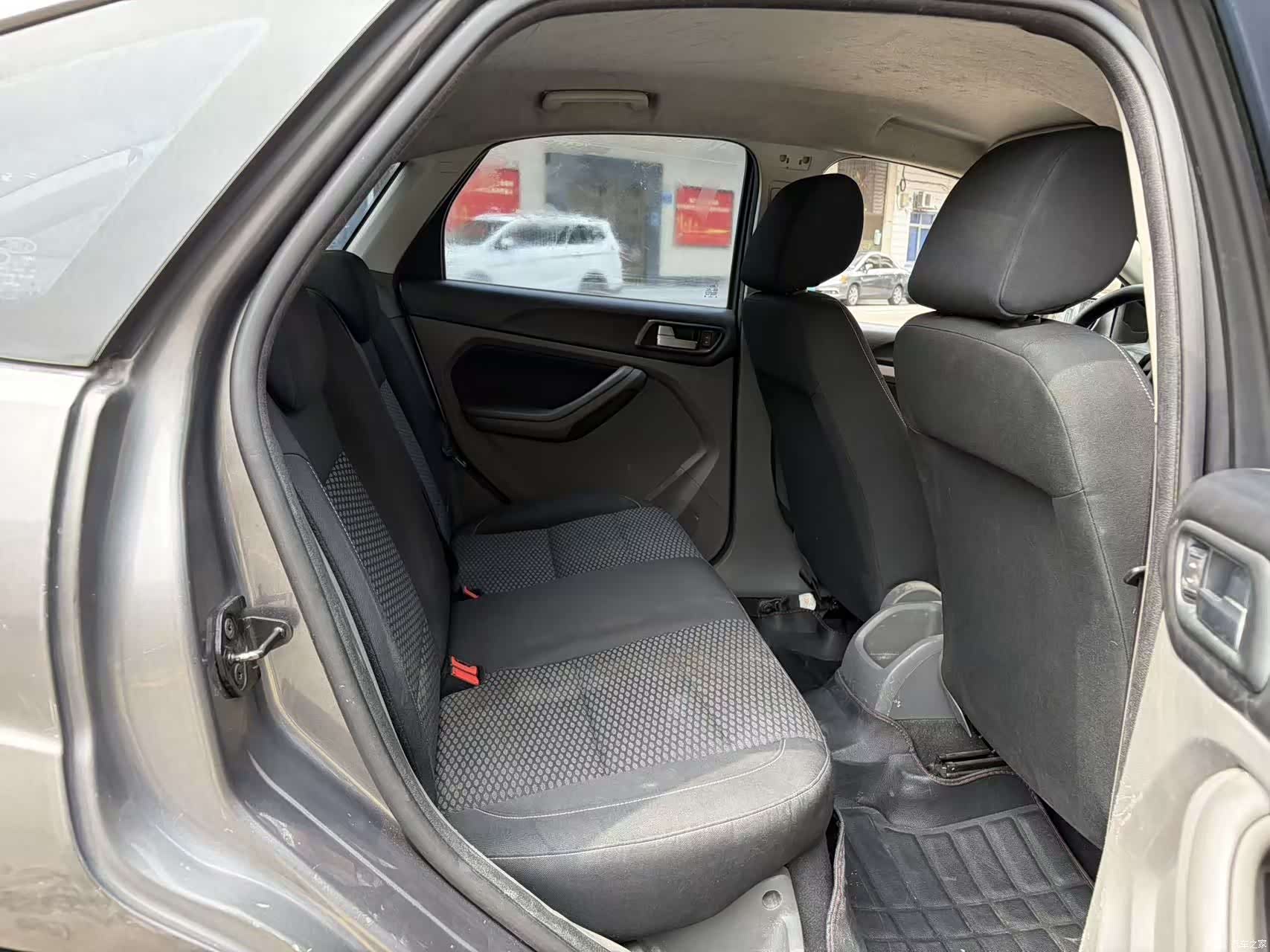 Ford Focus, 2013 11