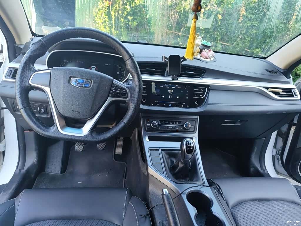 Geely Emgrand, 2018 все фото