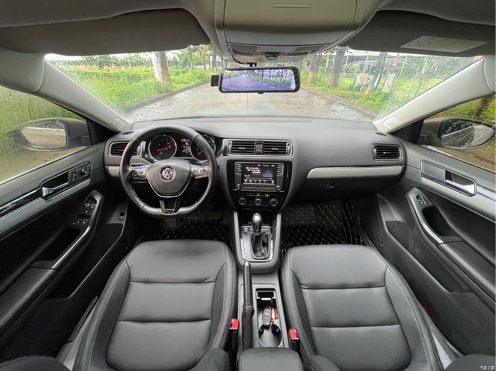 Volkswagen Sagitar, 2017 15