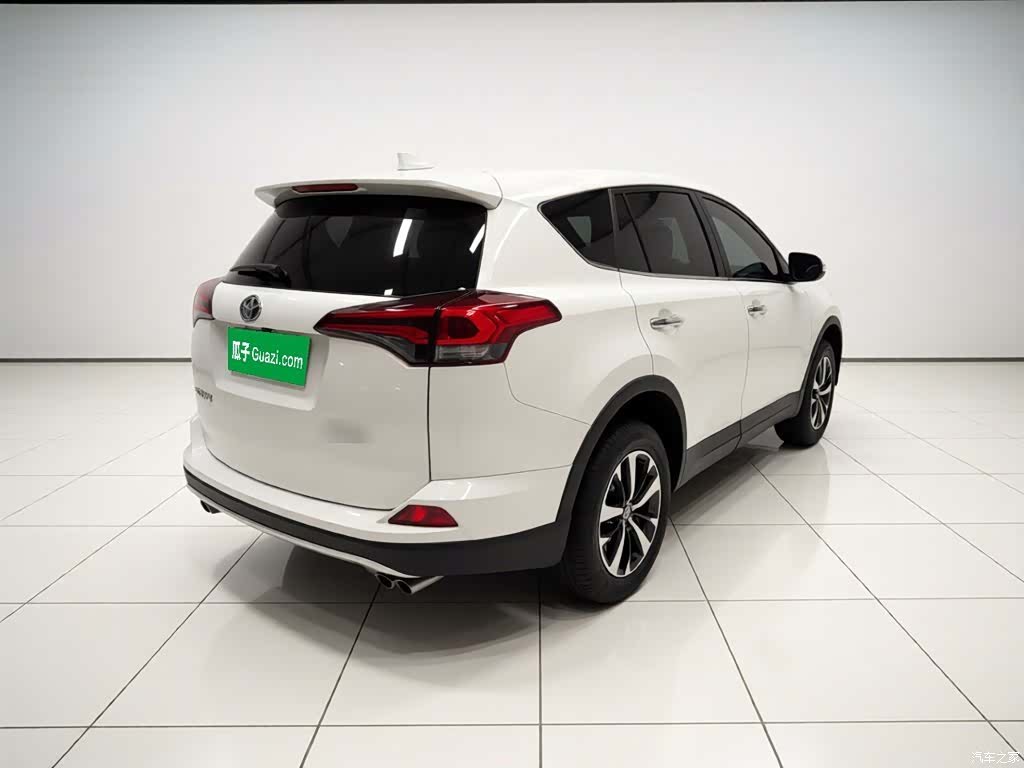 Toyota RAV4, 2017 6