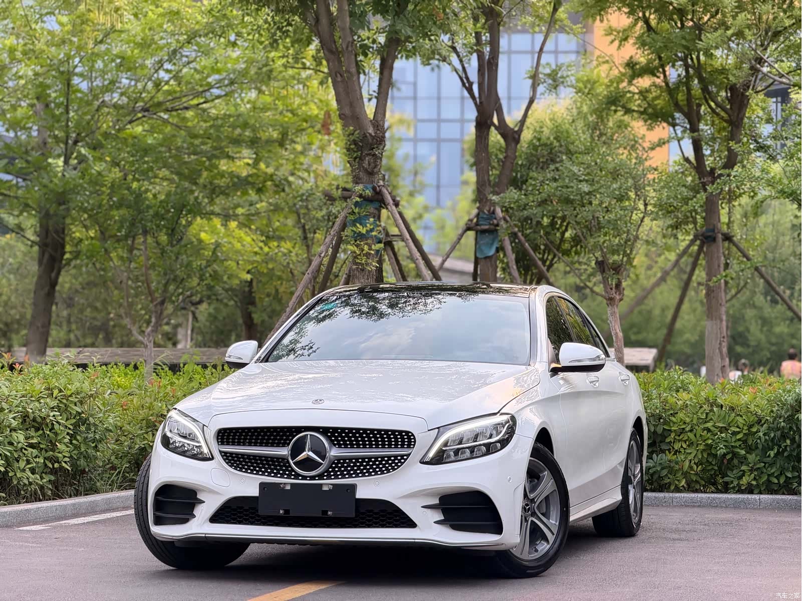 Mercedes-Benz C-Class, 2020 1