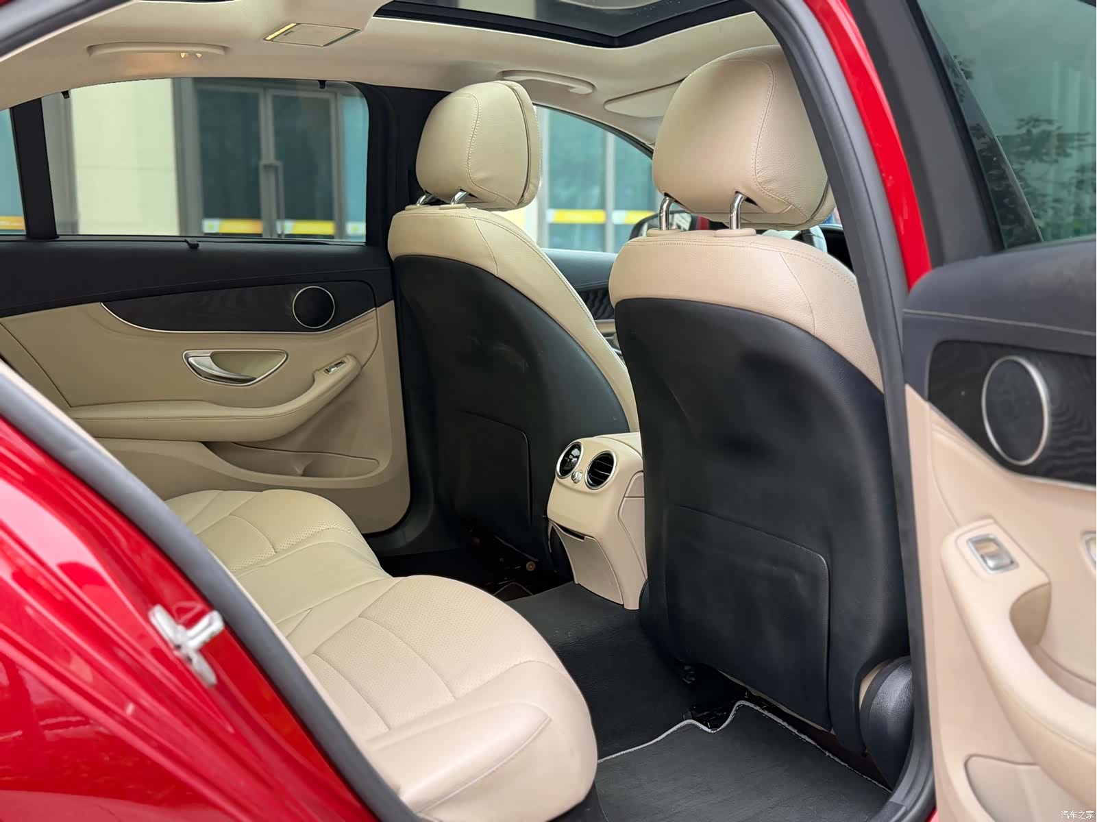 Mercedes-Benz C-Class, 2015 6