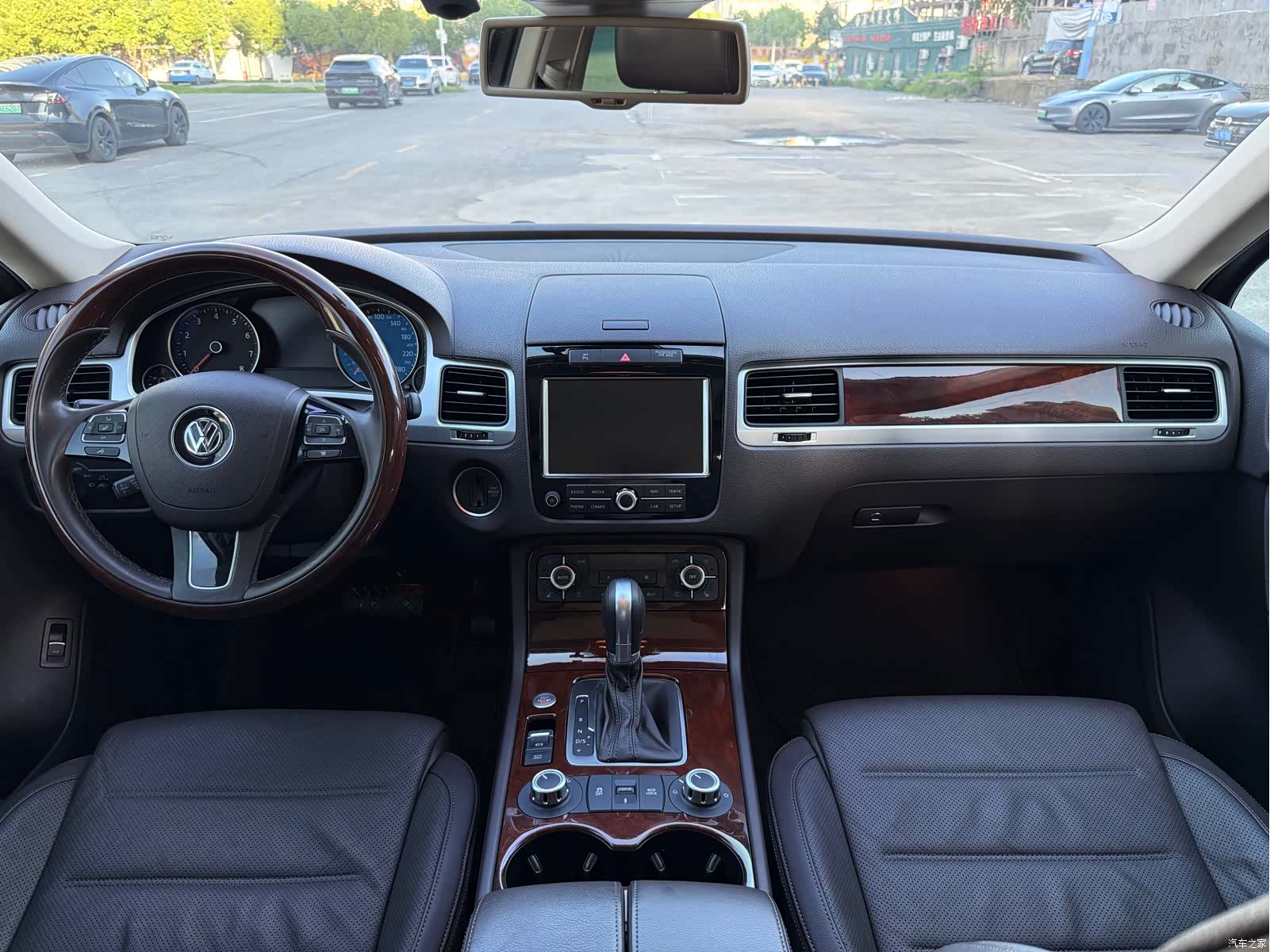 Volkswagen Touareg, 2015 16
