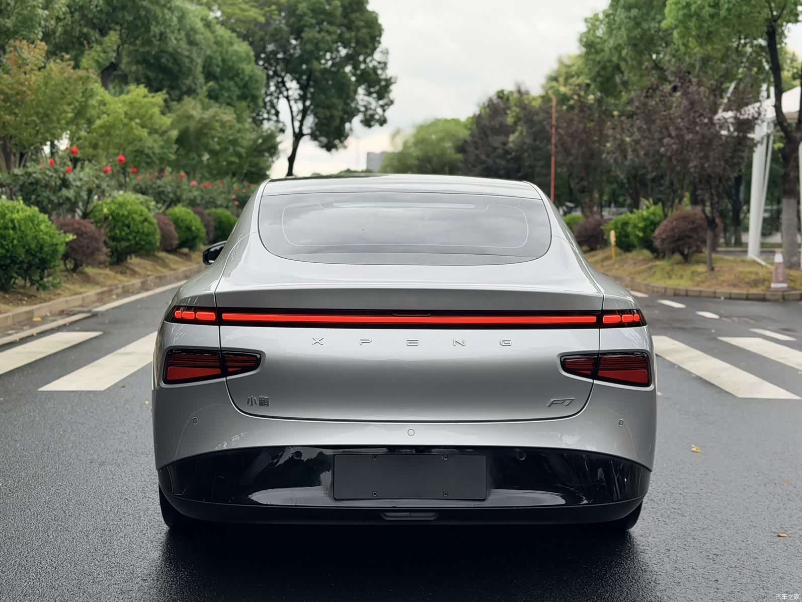 Xpeng P7, 2023 7