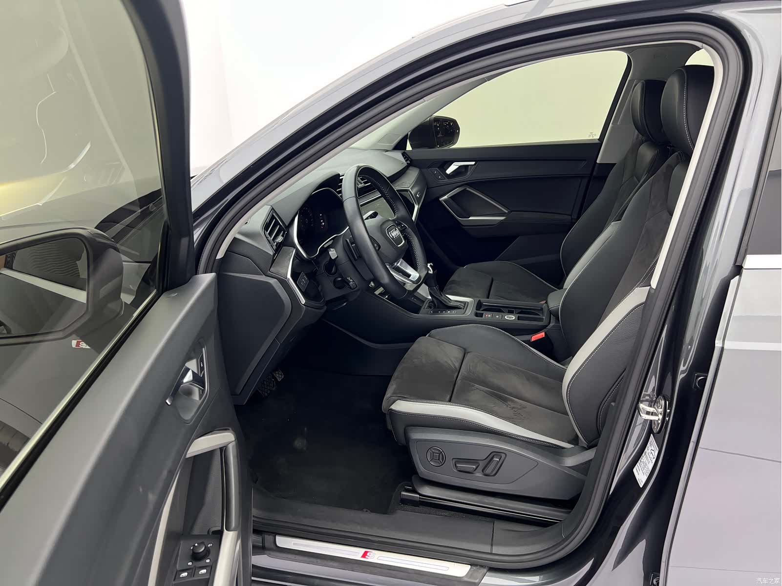 Audi Q3, 2022 23