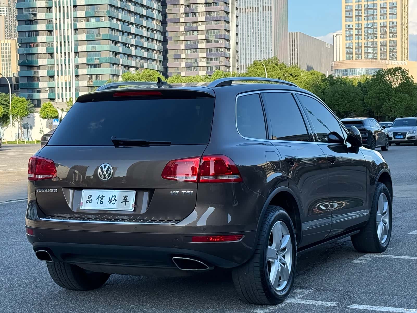 Volkswagen Touareg, 2015 все фото