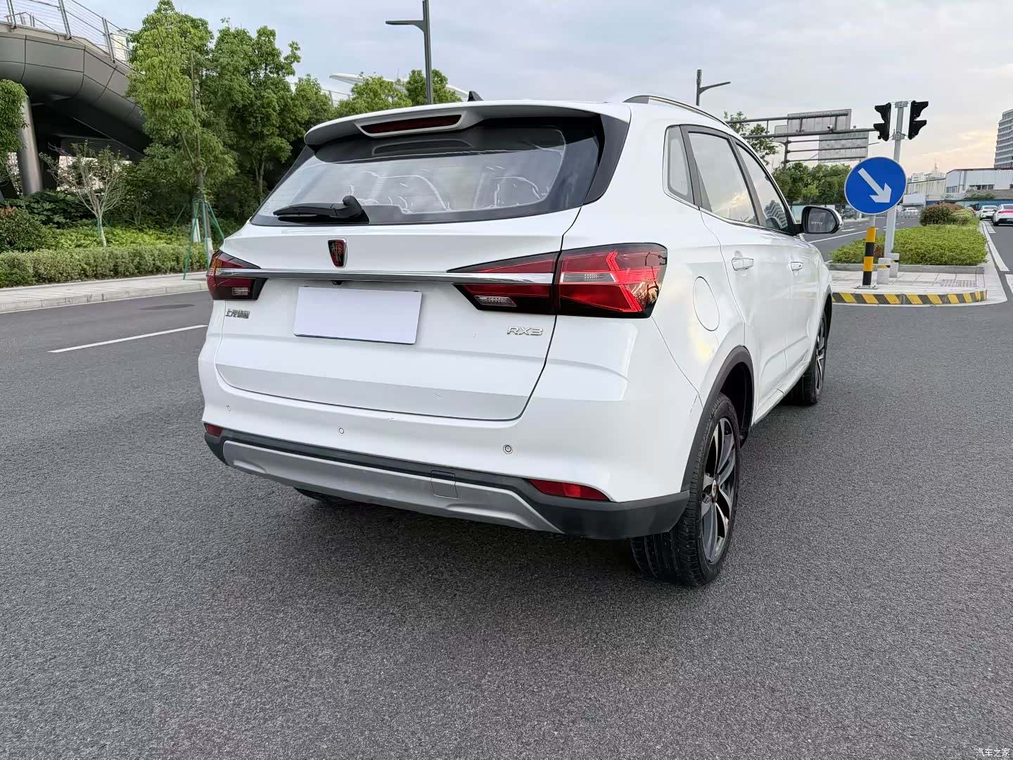 Roewe RX3, 2019 9