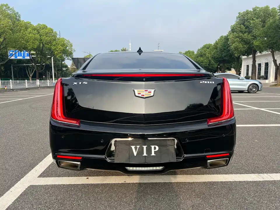 Cadillac XTS