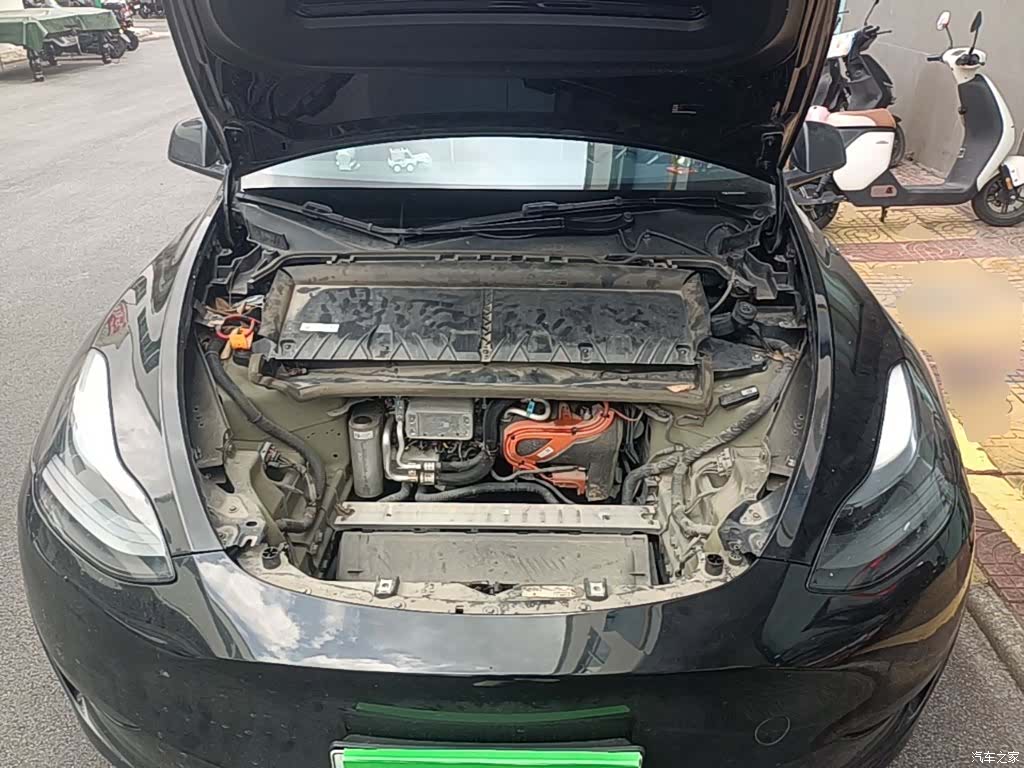 Tesla Model Y, 2023 20
