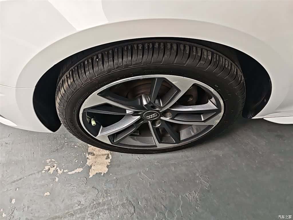 Audi A4L, 2020 23